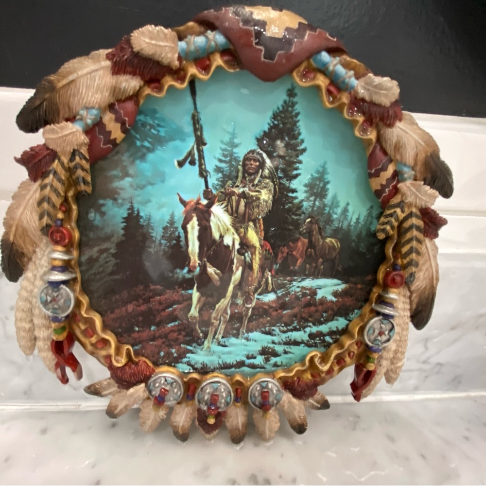 Hamilton Collection Mystic Warriors Shield collection - Windrider